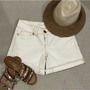 Seven7 Roll up Shorts Ivory with Gold Stitching Sz 27 Jeans